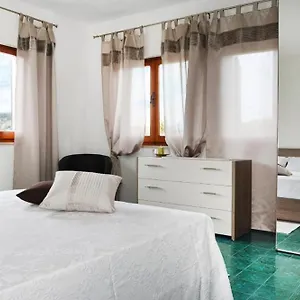 https://hotel-sa-lumenera.in-sardinia.net