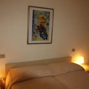 https://hotel-la-pineta-arborea.in-sardinia.net